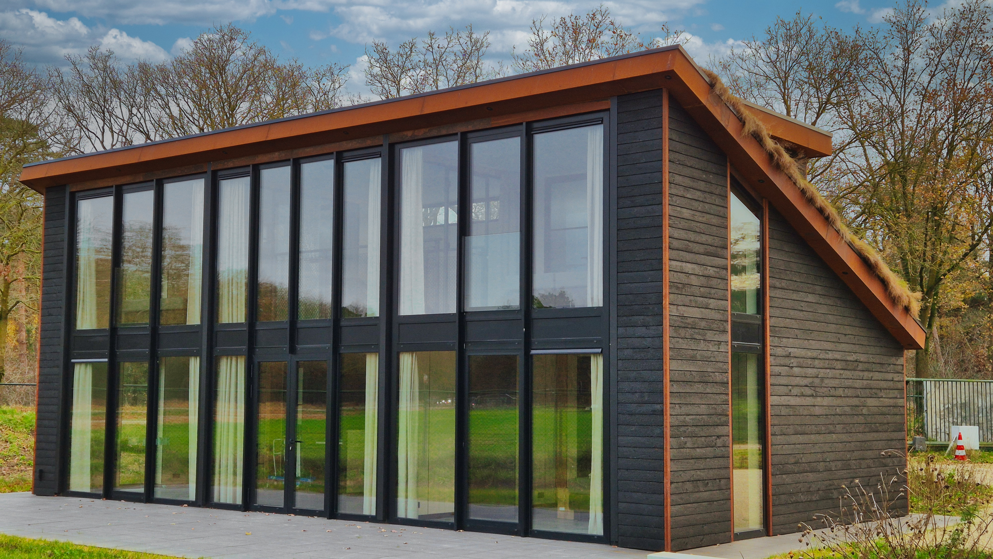 Moderne woongebouwen met Aliplast Genesis 75 aluminium ramen