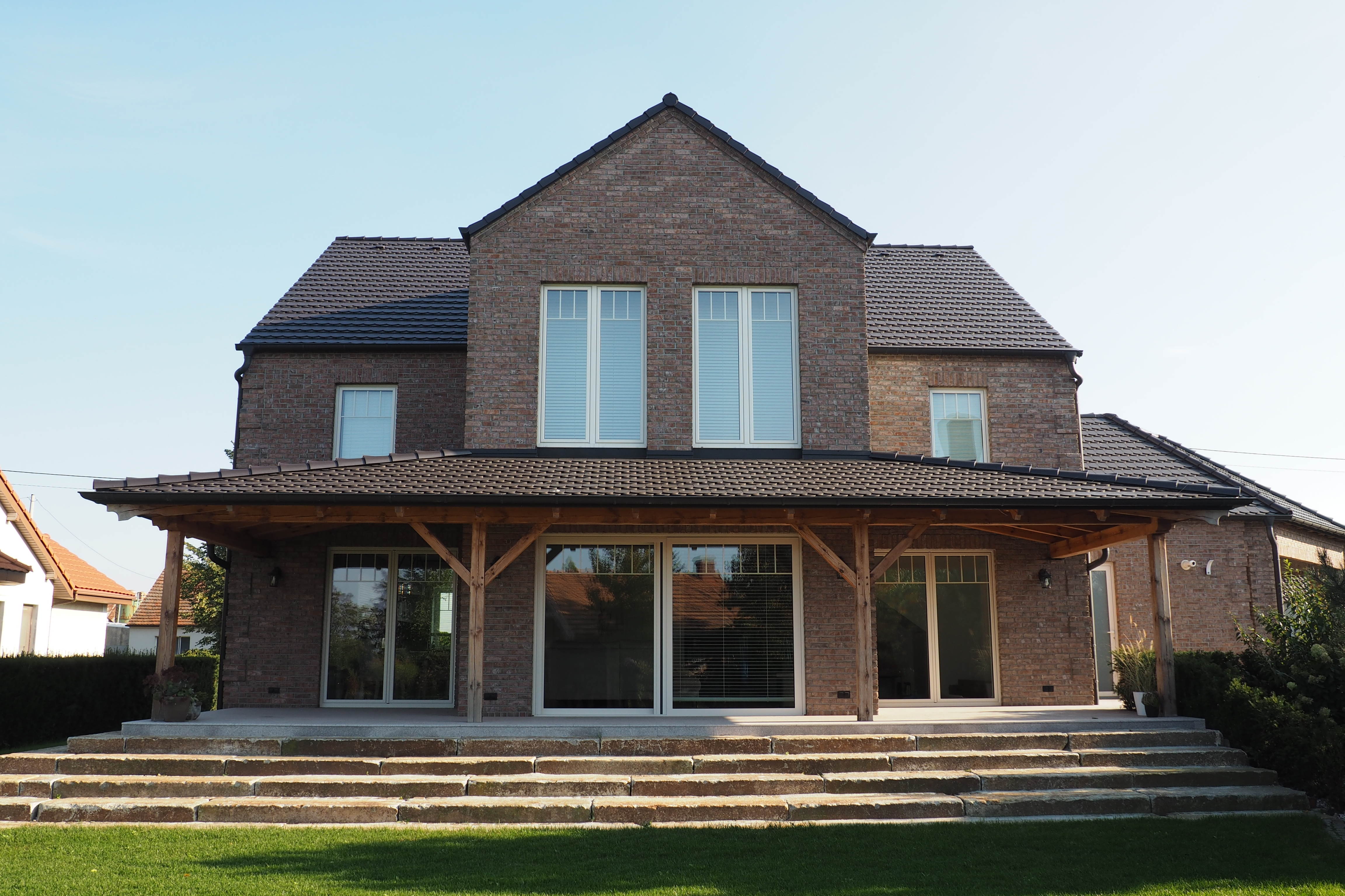 Decalu-163-slide moderne-villa