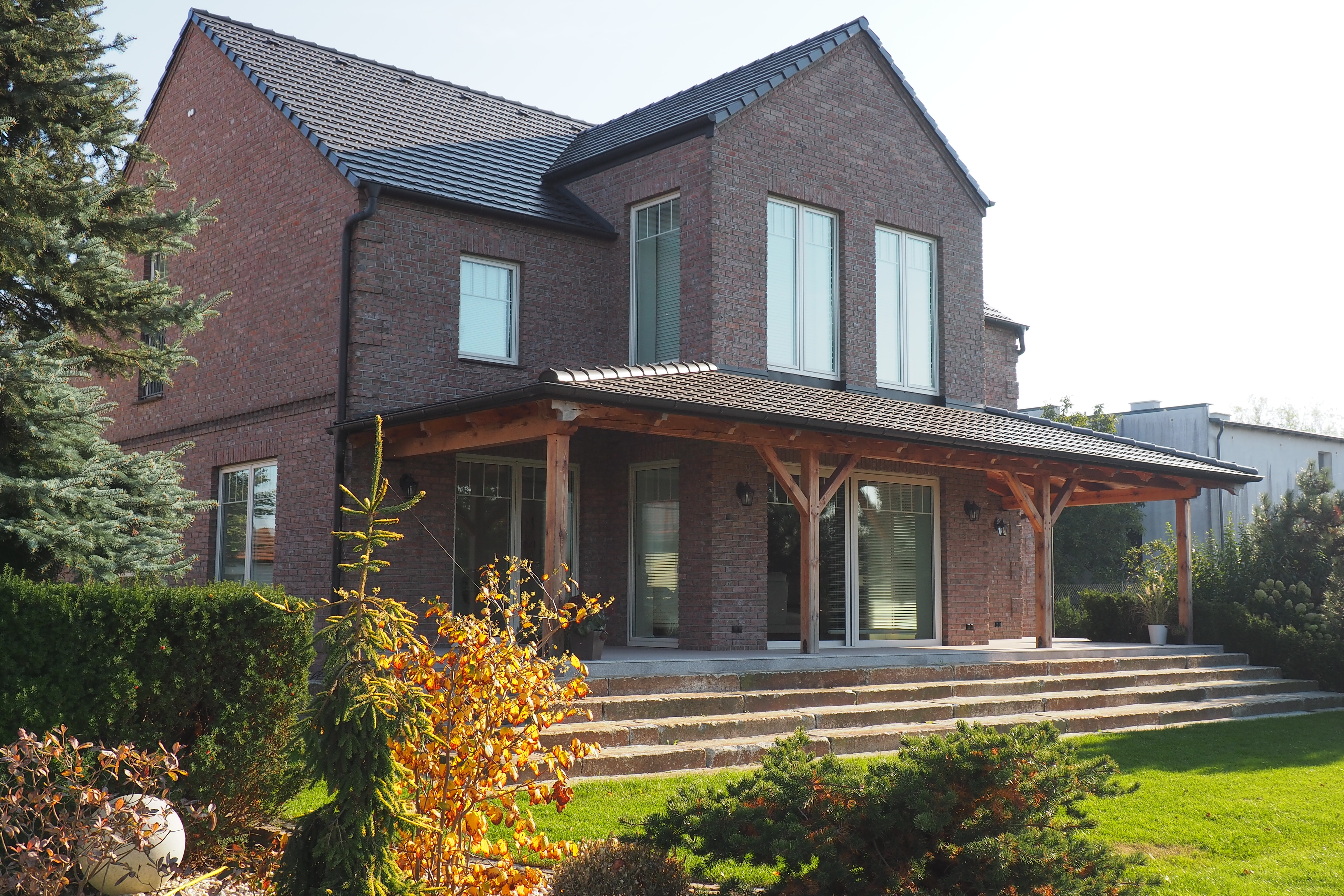 Decalu-94-Retro-moderne-villa